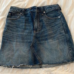 SIZE 25 ABERCROMBIE DARK WASHED JEAN SKIRT